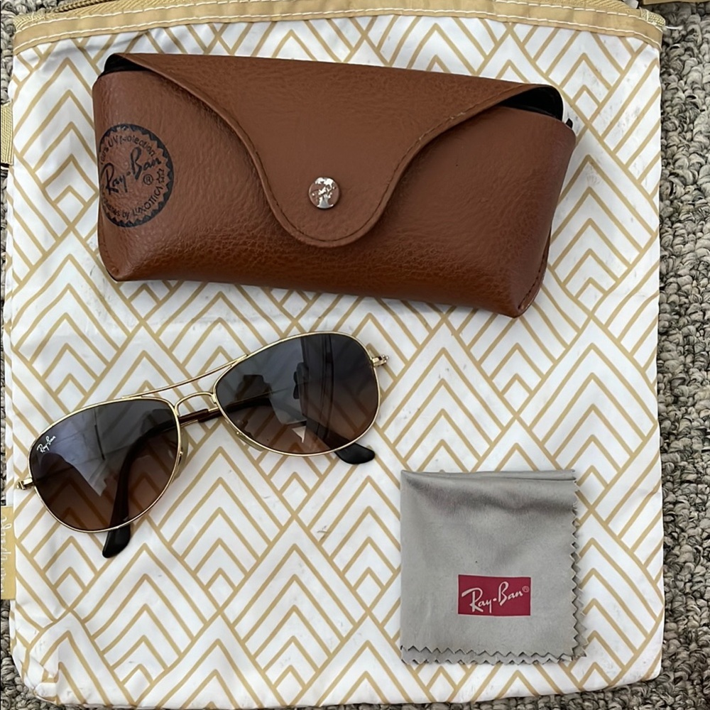 Ray-Ban Gold Aviator Sunglasses with Brown Case